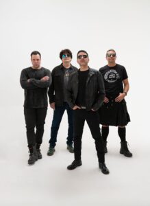 Lee más sobre el artículo CIONICO presenta su nuevo sencillo “All Of Me” y nos adelanta data de su próximo EP
